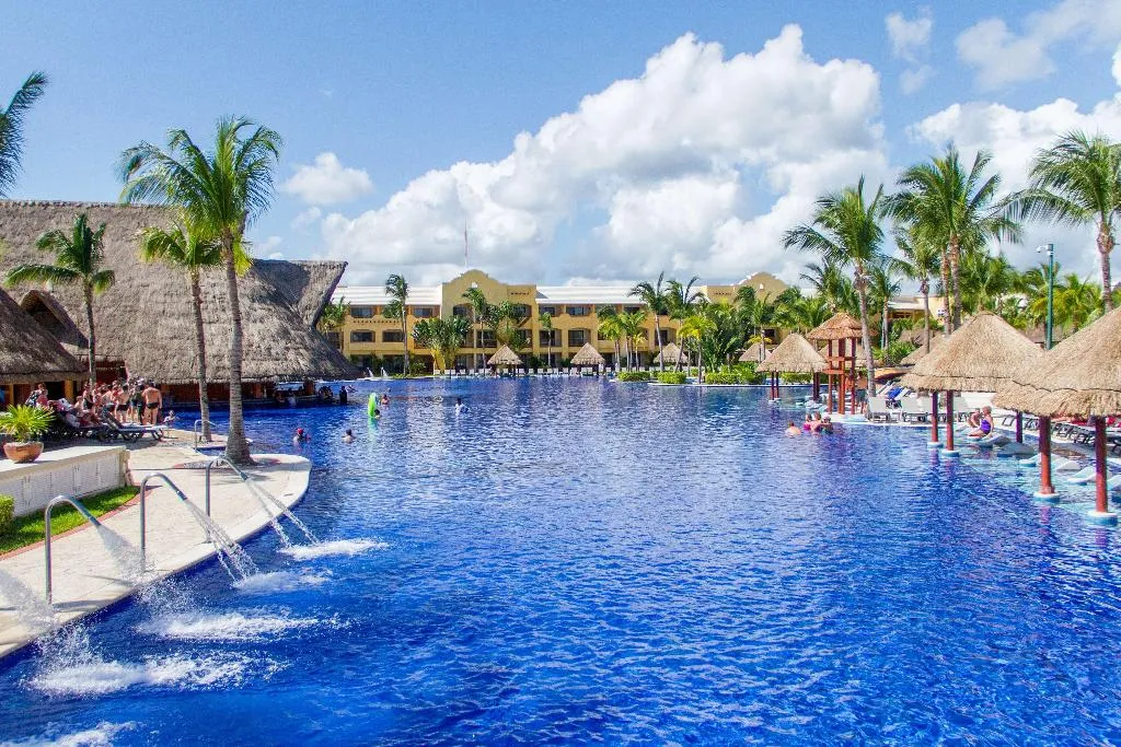 Pool, Barcelo Maya Palace, Cancun Area