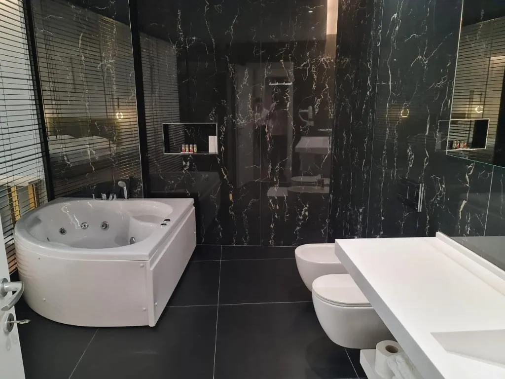 SUITE LUXURY Room, Hotel Regina City, Kavaje