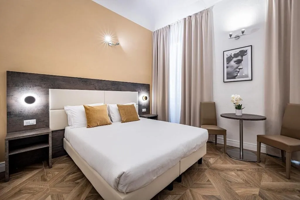 QUADRUPLE WITH DOUBLE BED Room, B&B De' Biffi, Florence