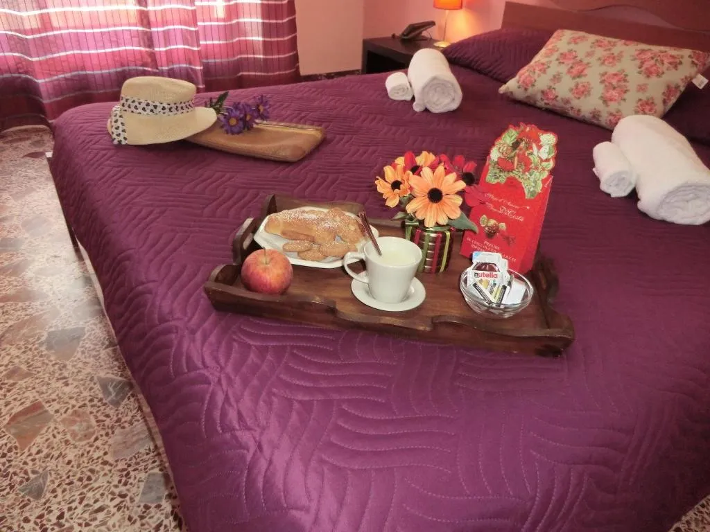 Room, B&B Casa Mia, Taormina