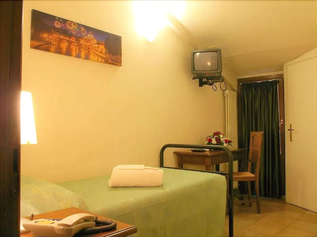 Room, Santa Francesca Romana a Ponte Rotto - Casa per Fe, Rome