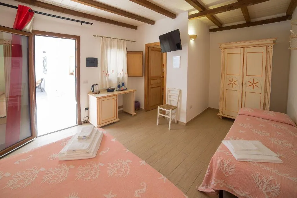 Room, Domus Olbia Inn, Olbia