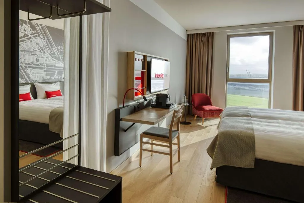 TWIN SUPERIOR Room, IntercityHotel Amsterdam Airport, Amsterdam