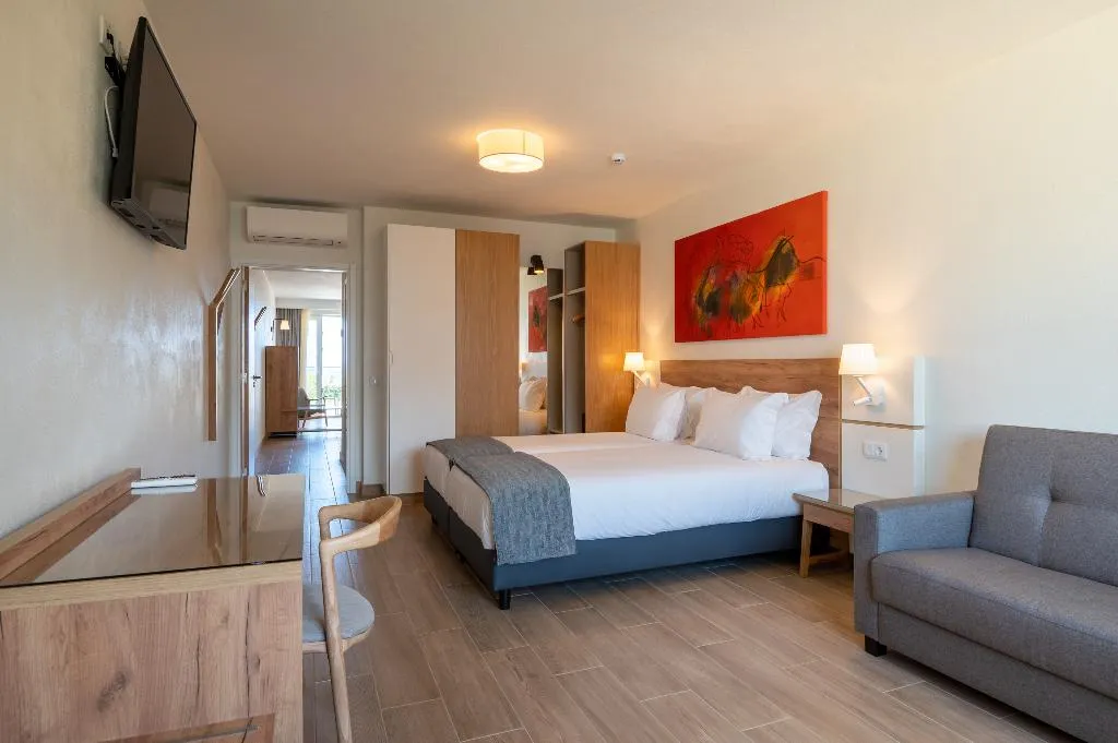 APARTMENT SEA VIEW CAPACITY 5 Room, Vila Luz, Algarve