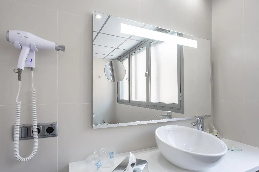 Double or Twin STANDARD Room, Monte Carmelo, Seville