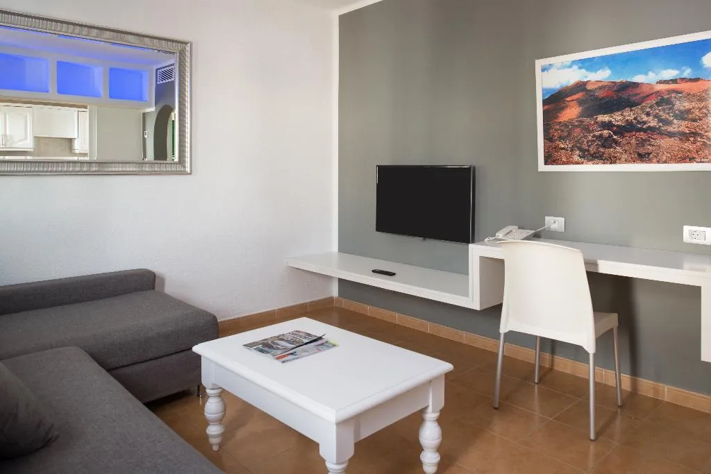 SUITE CAPACITY 1 Room, Hyde Park Lane, Lanzarote