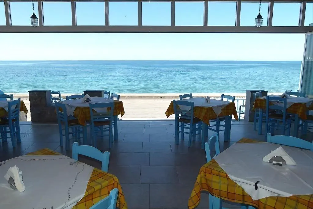 Restaurant, Socrates Apartments & Restaurant, Crete