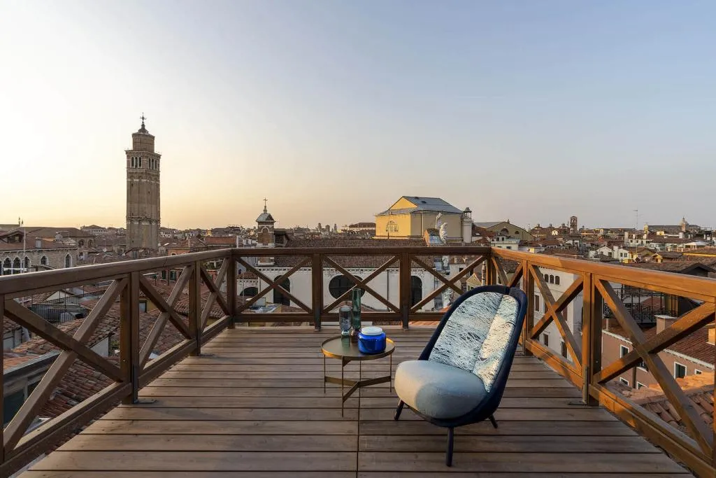 General view, Palazzo Pianca, Venice