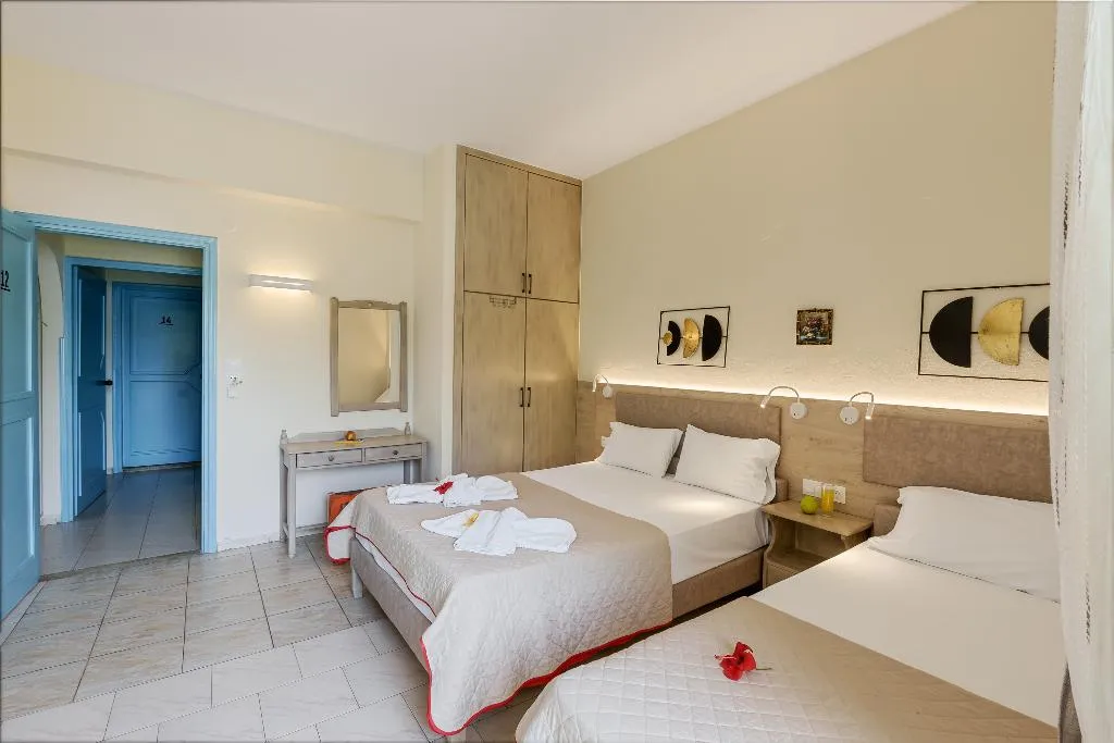 TRIPLE CAPACITY 3 Room, Sunrise Hotel & Apartments, Crete