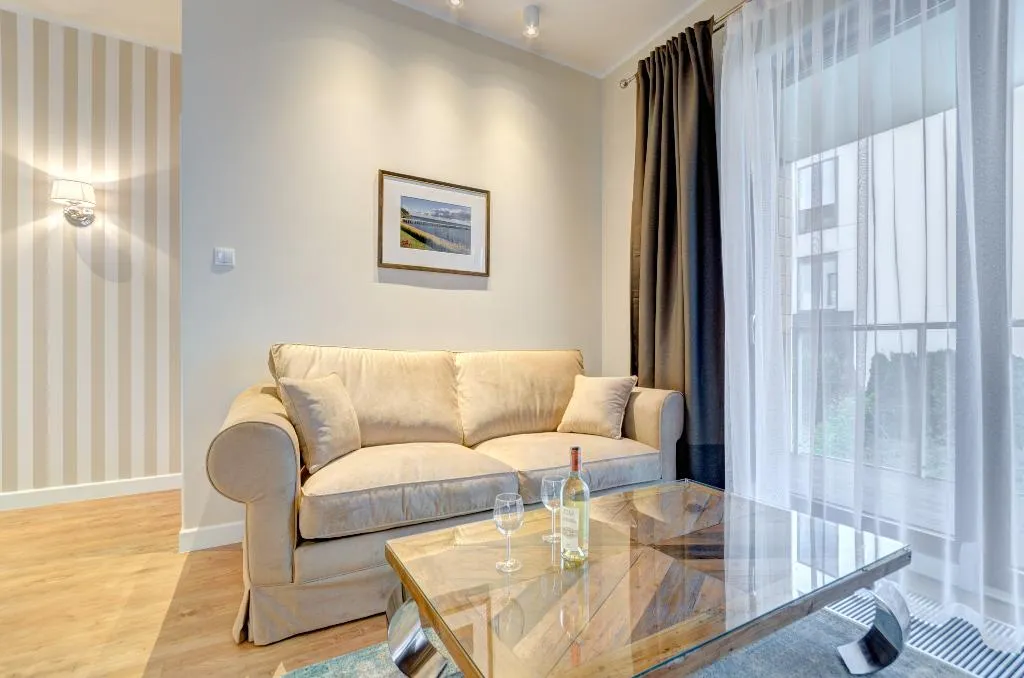 APARTMENT WITH BALCONY Room, Dom & House - Apartamenty Nowe Orlowo, Gdansk