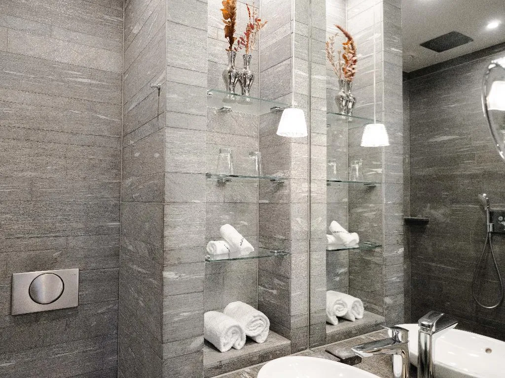 DOUBLE KING SIZE BED Room, Swissotel Amsterdam, Amsterdam