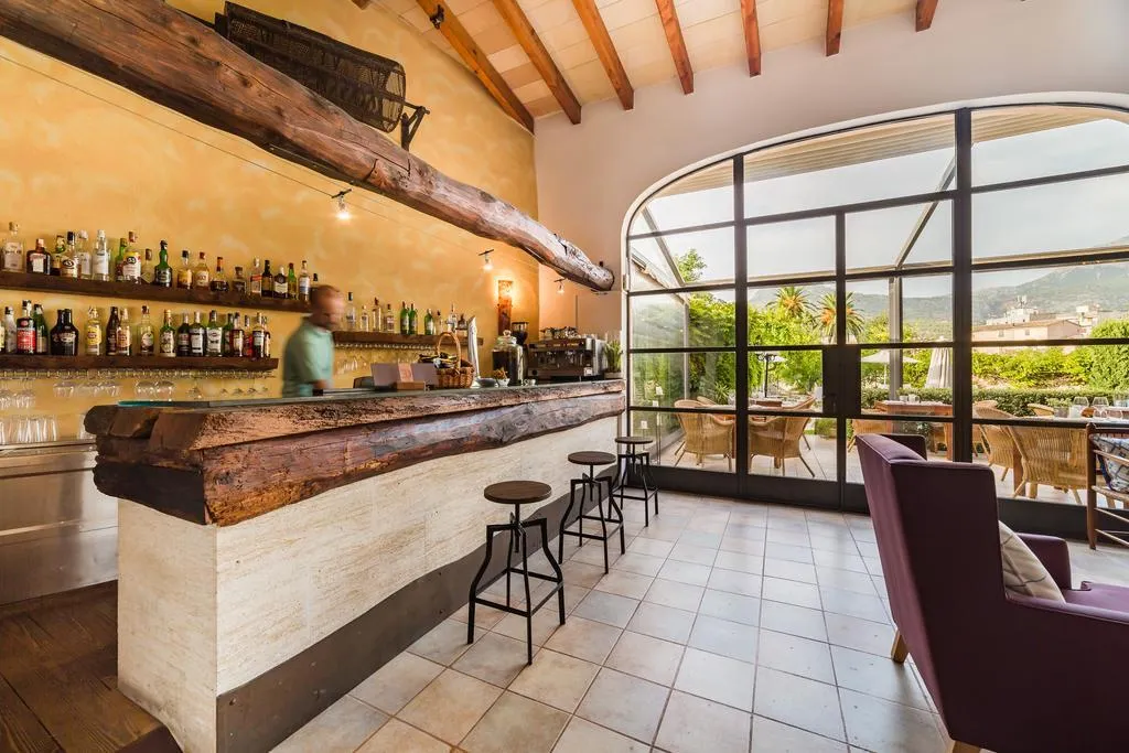 Bar, Ca'l Bisbe, Majorca
