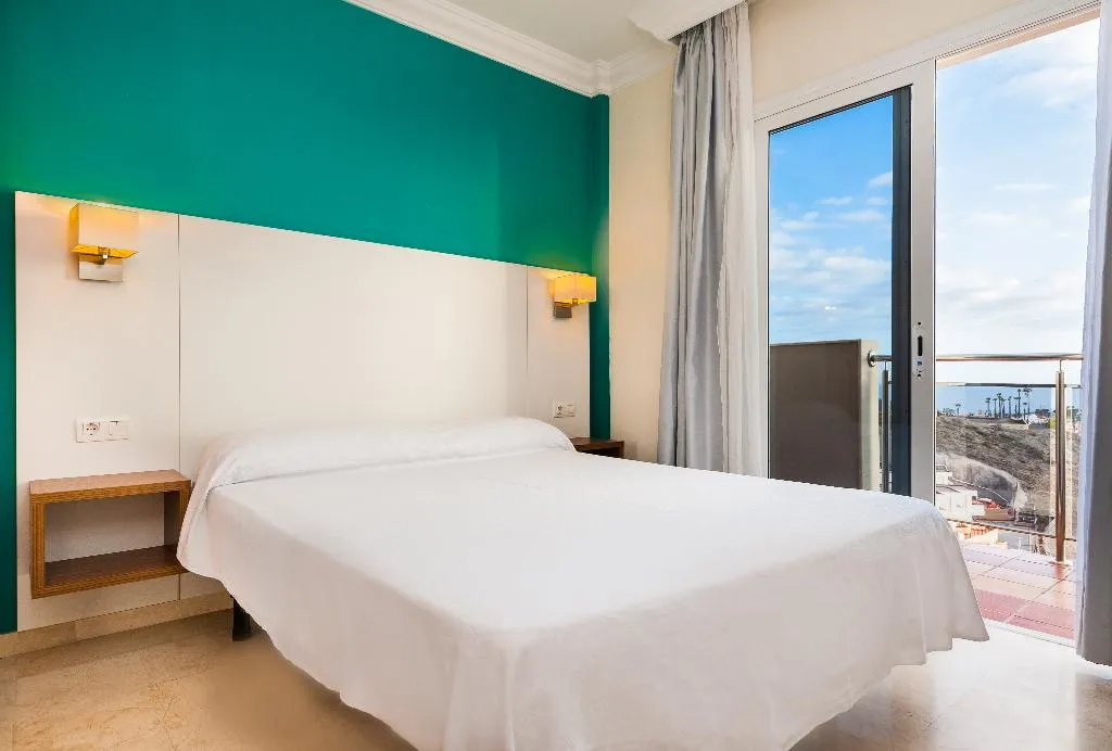 APARTMENT CAPACITY 5 THREE BEDROOM Room, Panoramica Heights, Tenerife