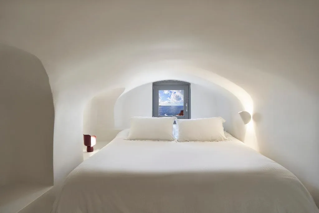 JUNIOR SUITE SEA VIEW Room, Old Castle Oia by Mr and Mrs White, Santorini
