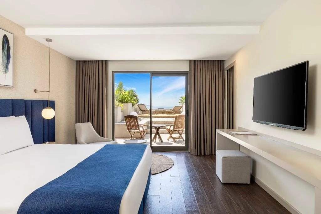 TRIPLE WITH TERRACE Room, Mirada Exclusive Hotel Bodrum, Bodrum
