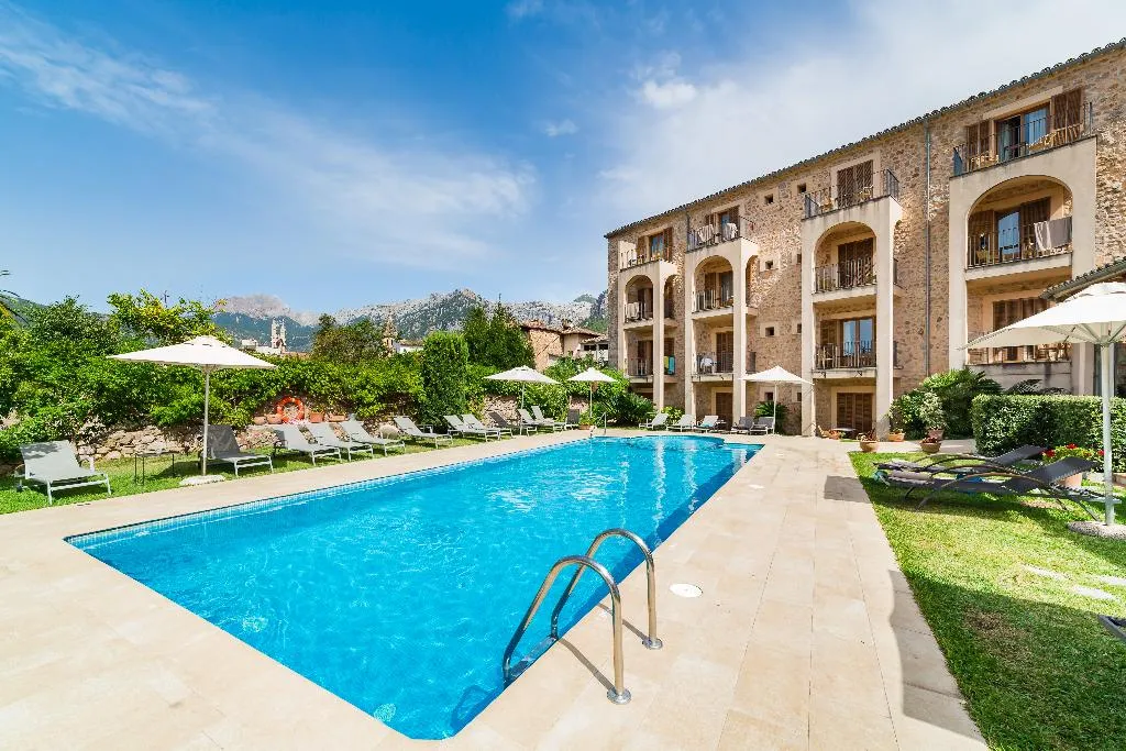 Terrace, Ca'l Bisbe, Majorca