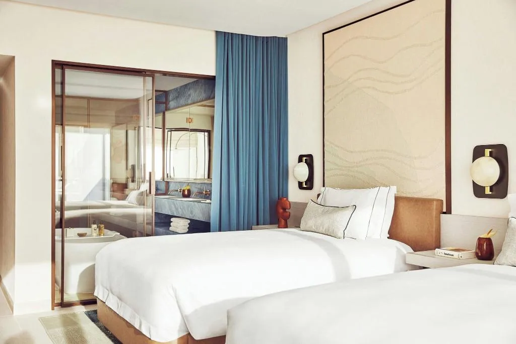 QUADRUPLE TWO DOUBLE BEDS Room, Hotel Arts, Barcelona