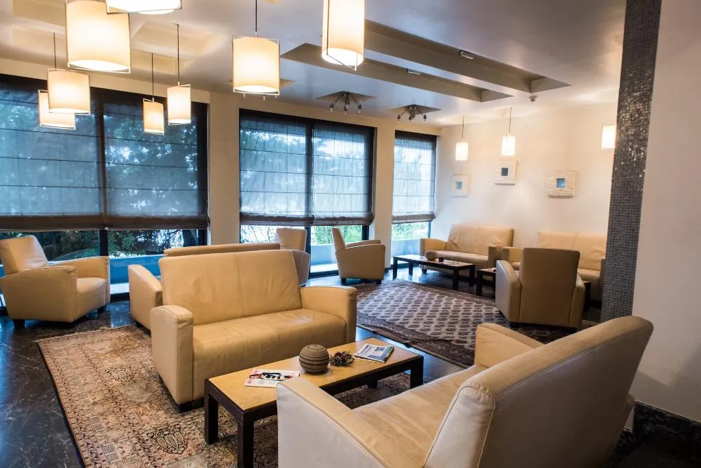 Lobby, Pines, Athens