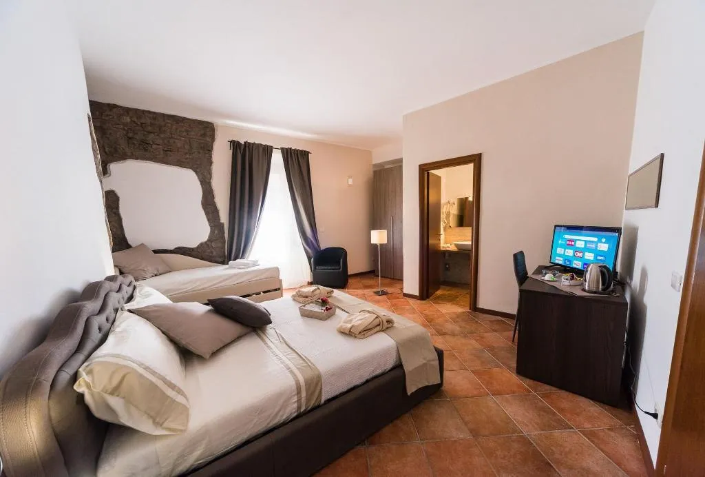 Room, Le Undici Rose, Rome
