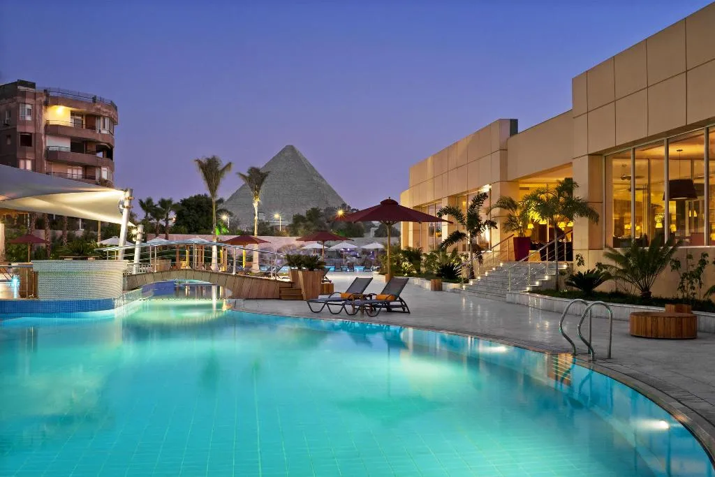 Pool, Le Meridien Pyramids, Cairo