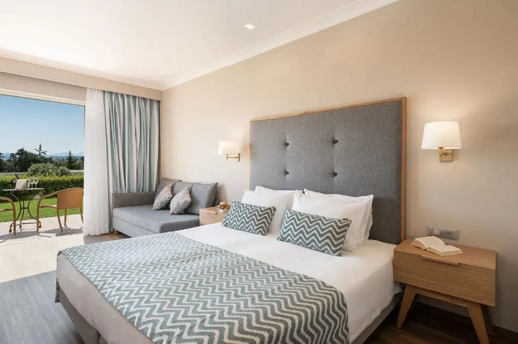 BUNGALOW GARDEN VIEW Room, Pilot Beach Resort, Crete