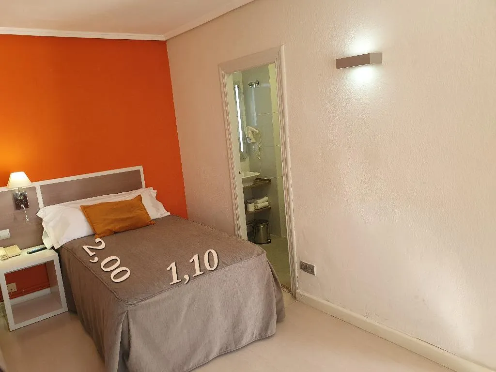 DOUBLE SINGLE USE STANDARD Room, La Carreta, Valencia