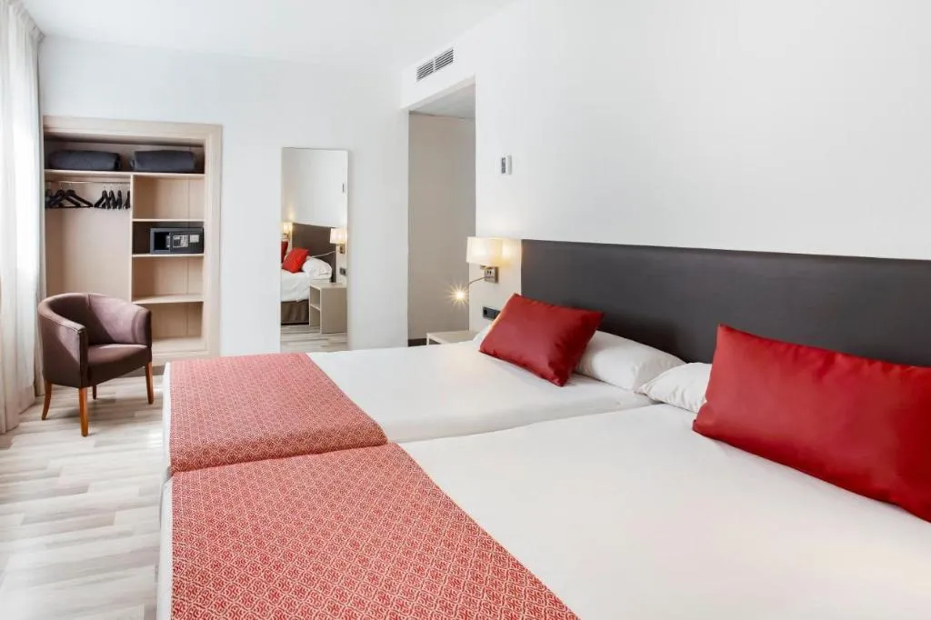 Room, Catalonia Hispalis, Seville