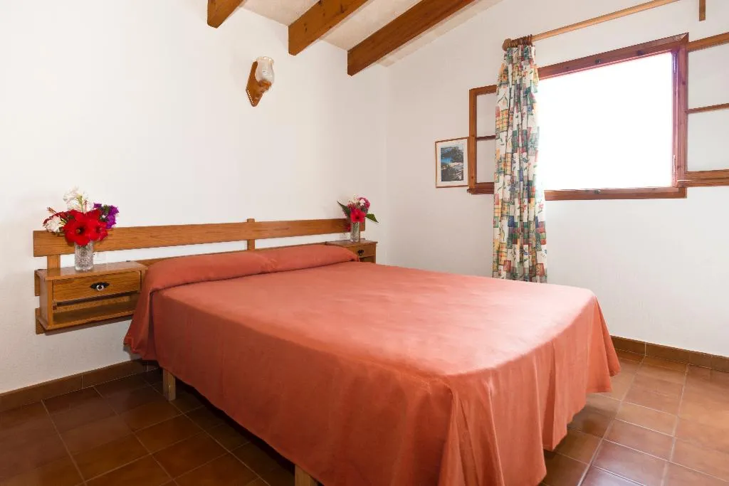 APARTMENT TWO BEDROOMS Room, Sa Caleta, Menorca