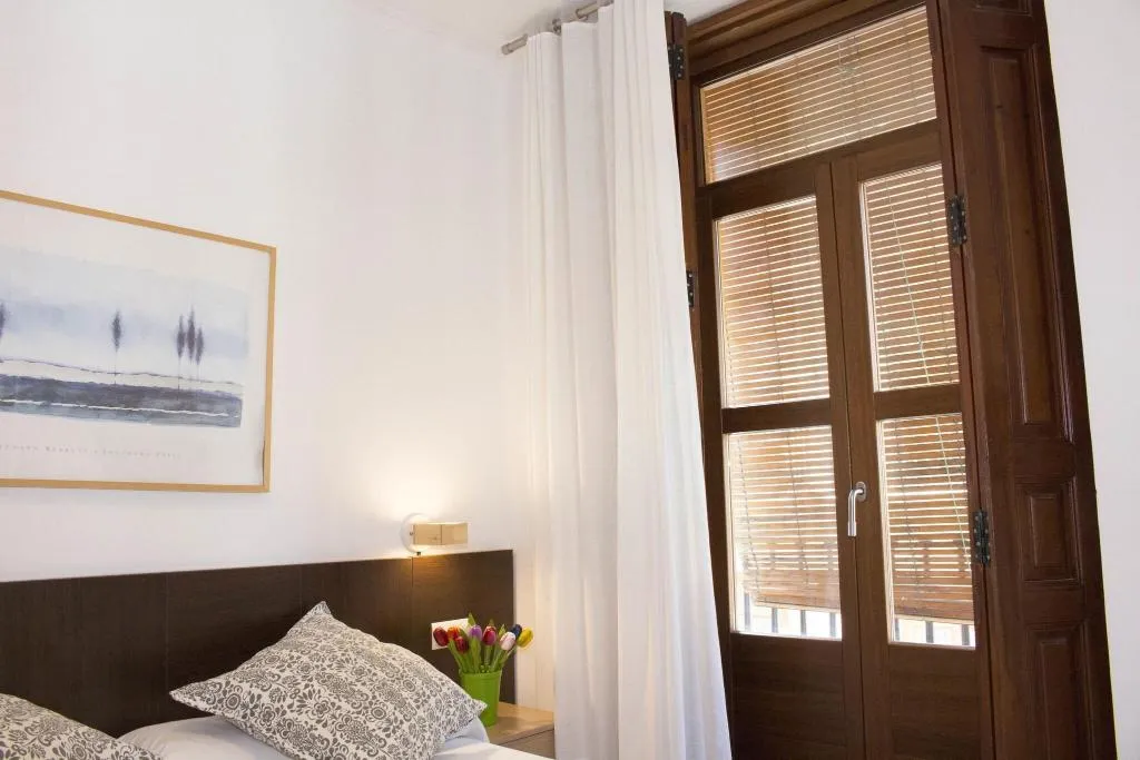 Room, Living Valencia Apartments-Edificio Merced, Valencia