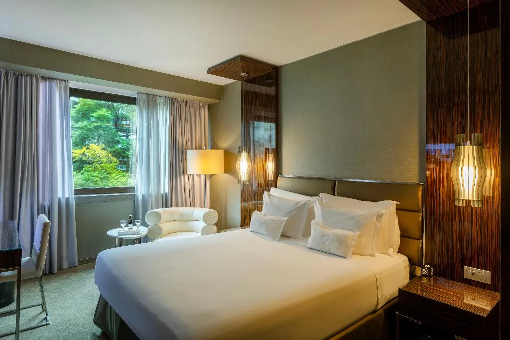 DOUBLE PREMIER KING BED Room, Altis Grand Hotel, Lisbon
