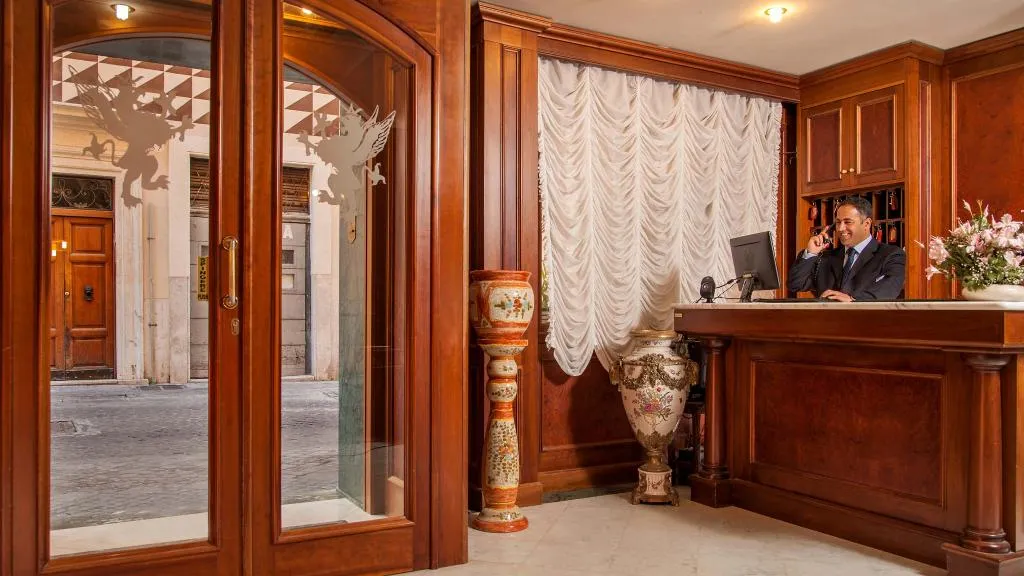 Lobby, Grifo, Rome
