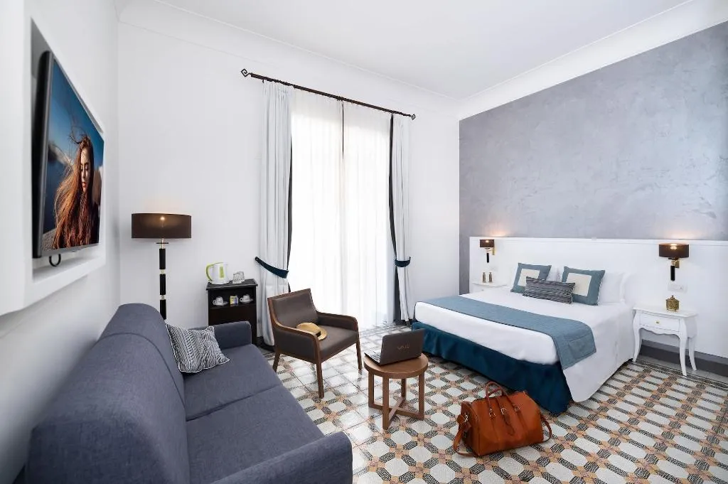 Room, Amalfi Luxury House, Naples