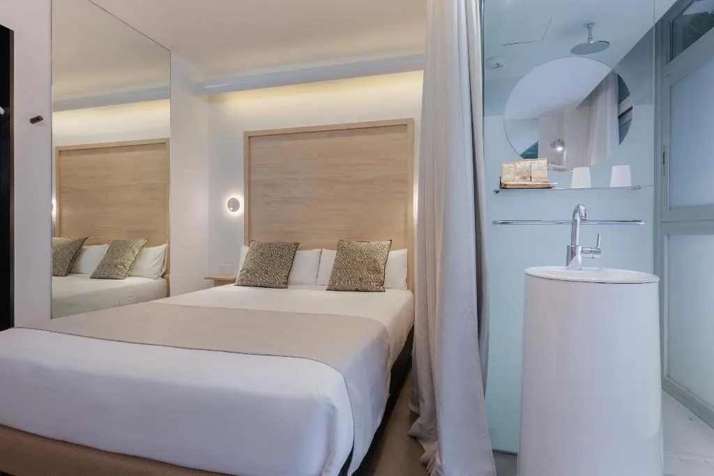 DOUBLE SINGLE USE INNER Room, Casa Lit Barcelona, Barcelona