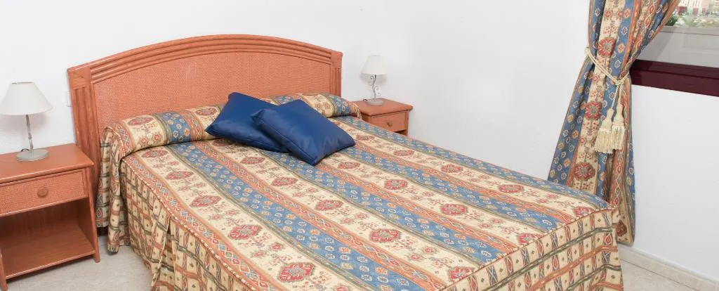 APARTMENT CAPACITY 5 TWO BEDROOMS Room, Zafiro, Costa Blanca