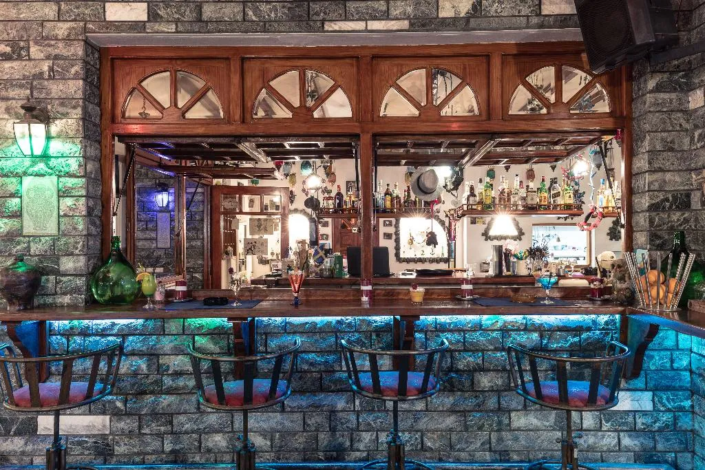 Bar, Yianna Hotel, Kefallinia