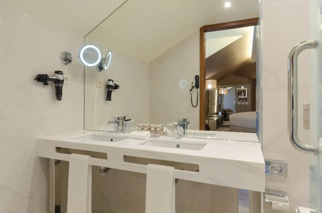 TWIN SUPERIOR Room, Turim Boulevard, Lisbon
