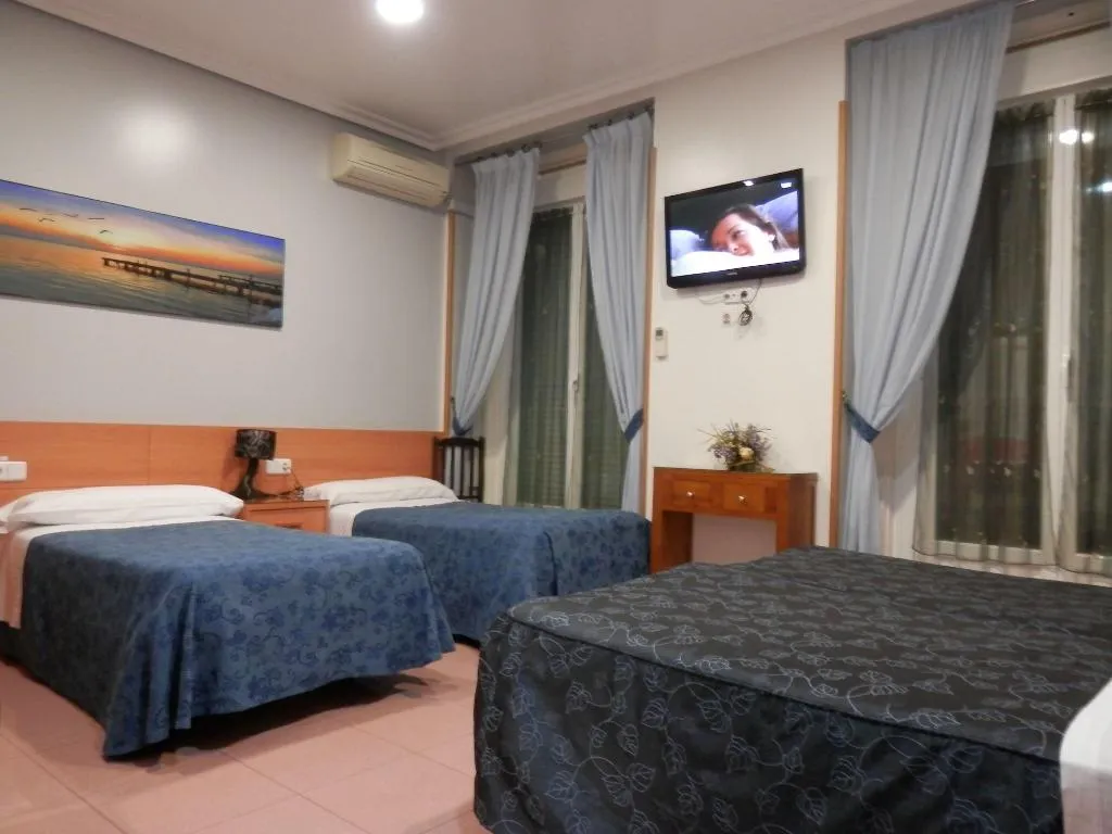 Room, Hostal Del Pez Azul, Madrid