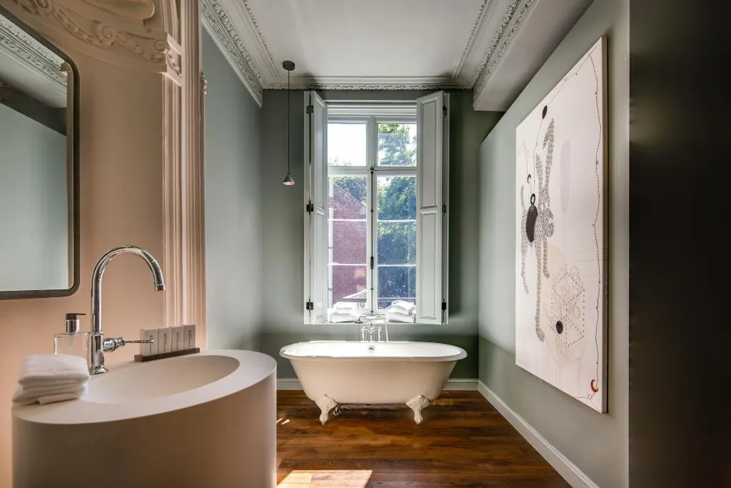 JUNIOR SUITE STANDARD Room, Hotel Monastere Maastricht, Amsterdam