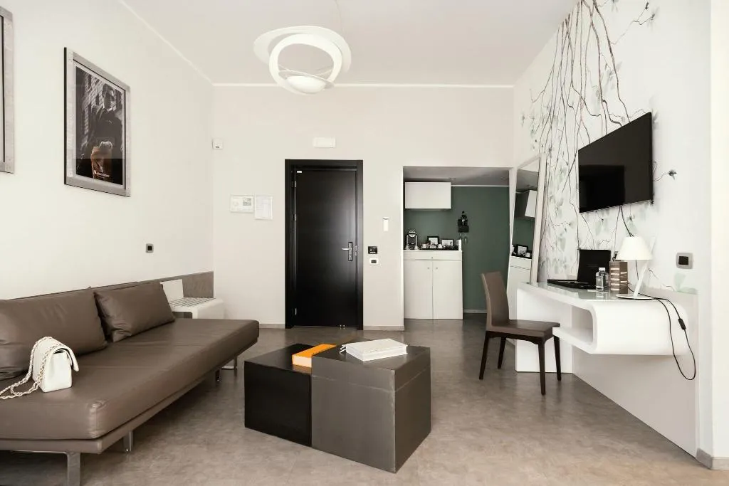 SUITE CLASSIC DOUBLE BED Room, Montenapoleone Suites, Milan