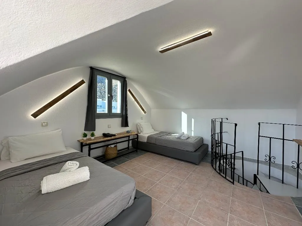 Room, Lucia Villas, Santorini