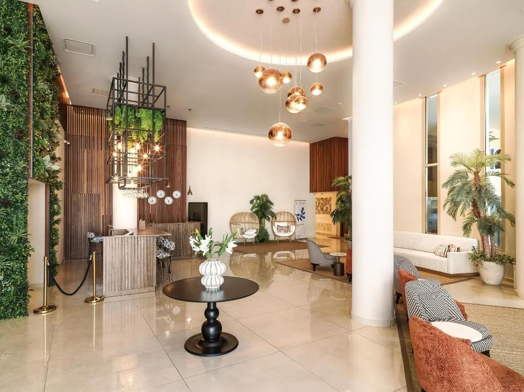 Bar, Leonardo Boutique Hotel Larnaca, Cyprus