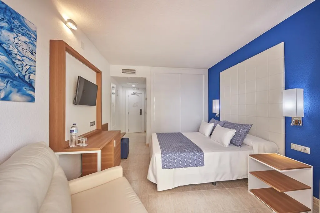 QUADRUPLE STANDARD Room, Ibersol Torremolinos Beach, Costa Del Sol