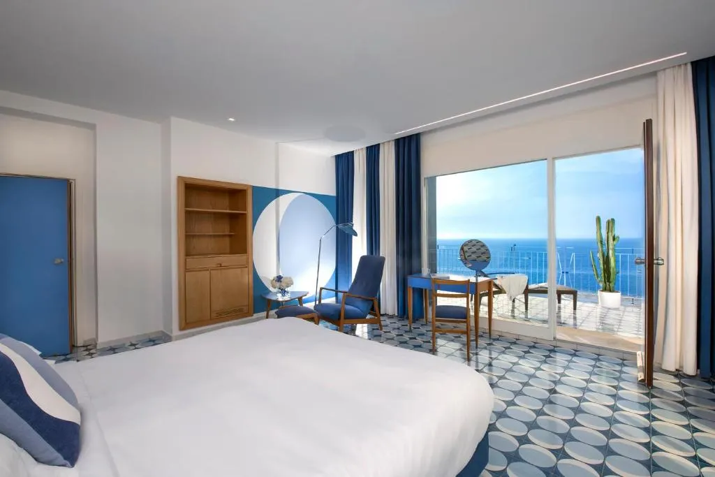 Room, Parco Dei Principi, Naples