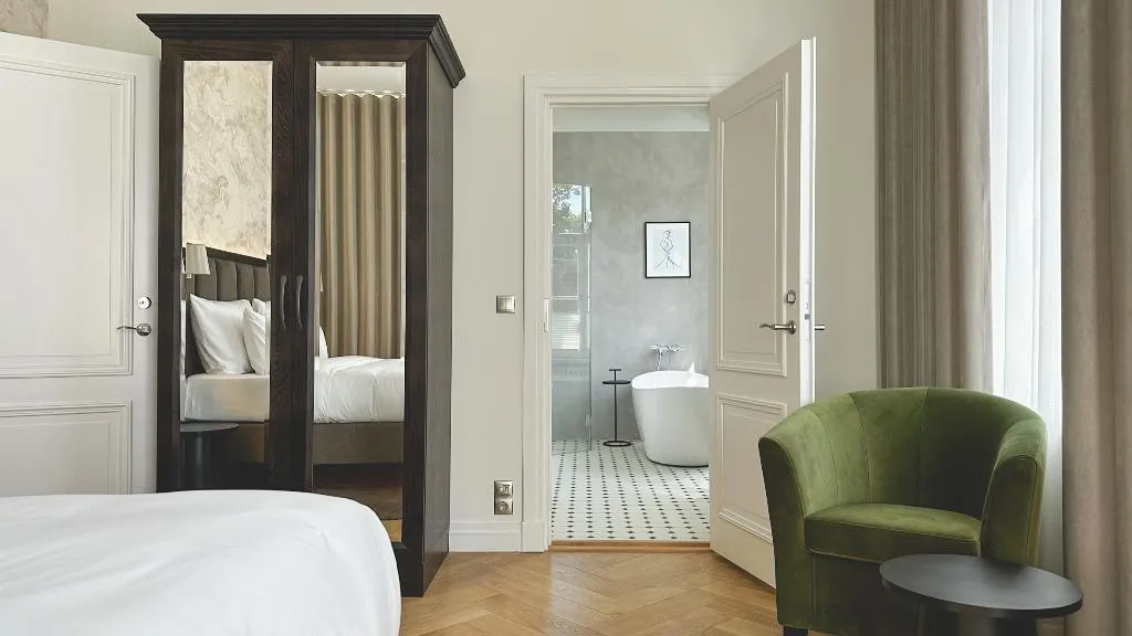 SUITE DELUXE Room, Nunne Boutique Hotel, Tallinn