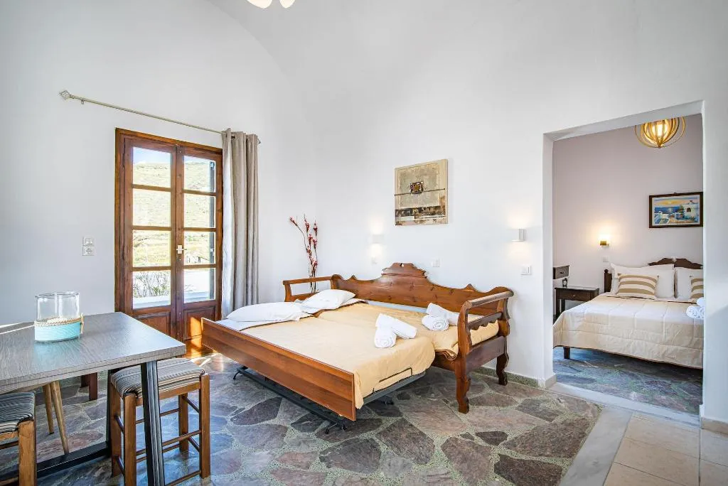 Room, Agia Irini, Santorini