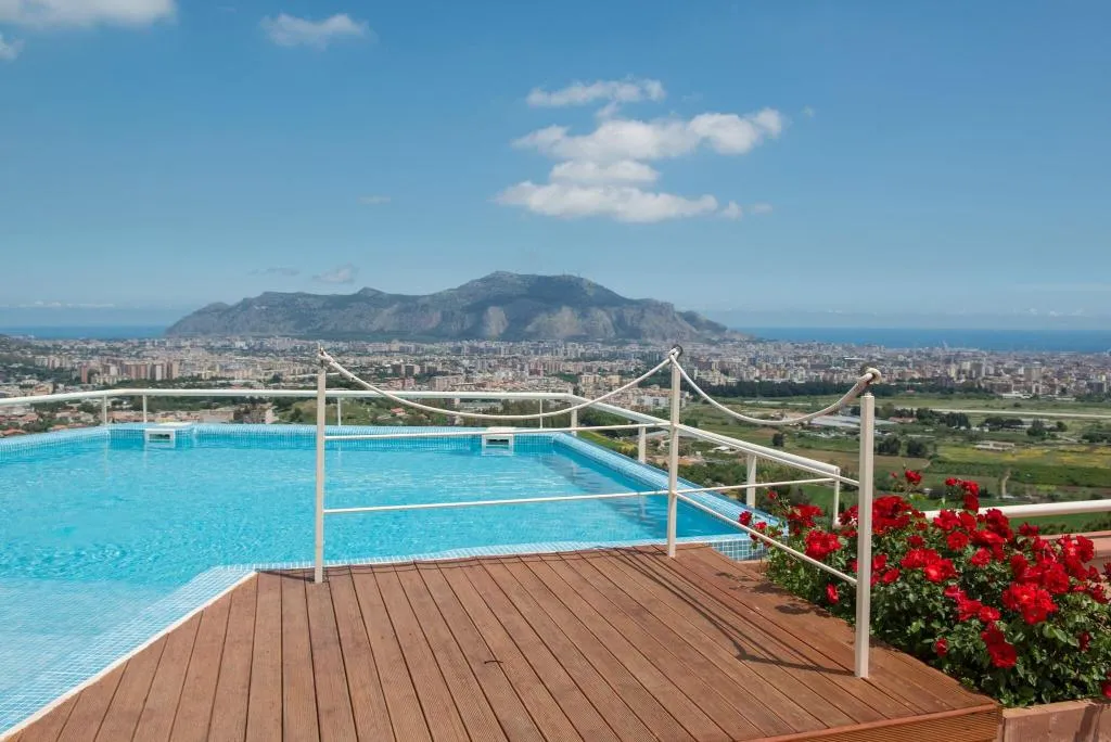 Pool, Bel 3, Palermo