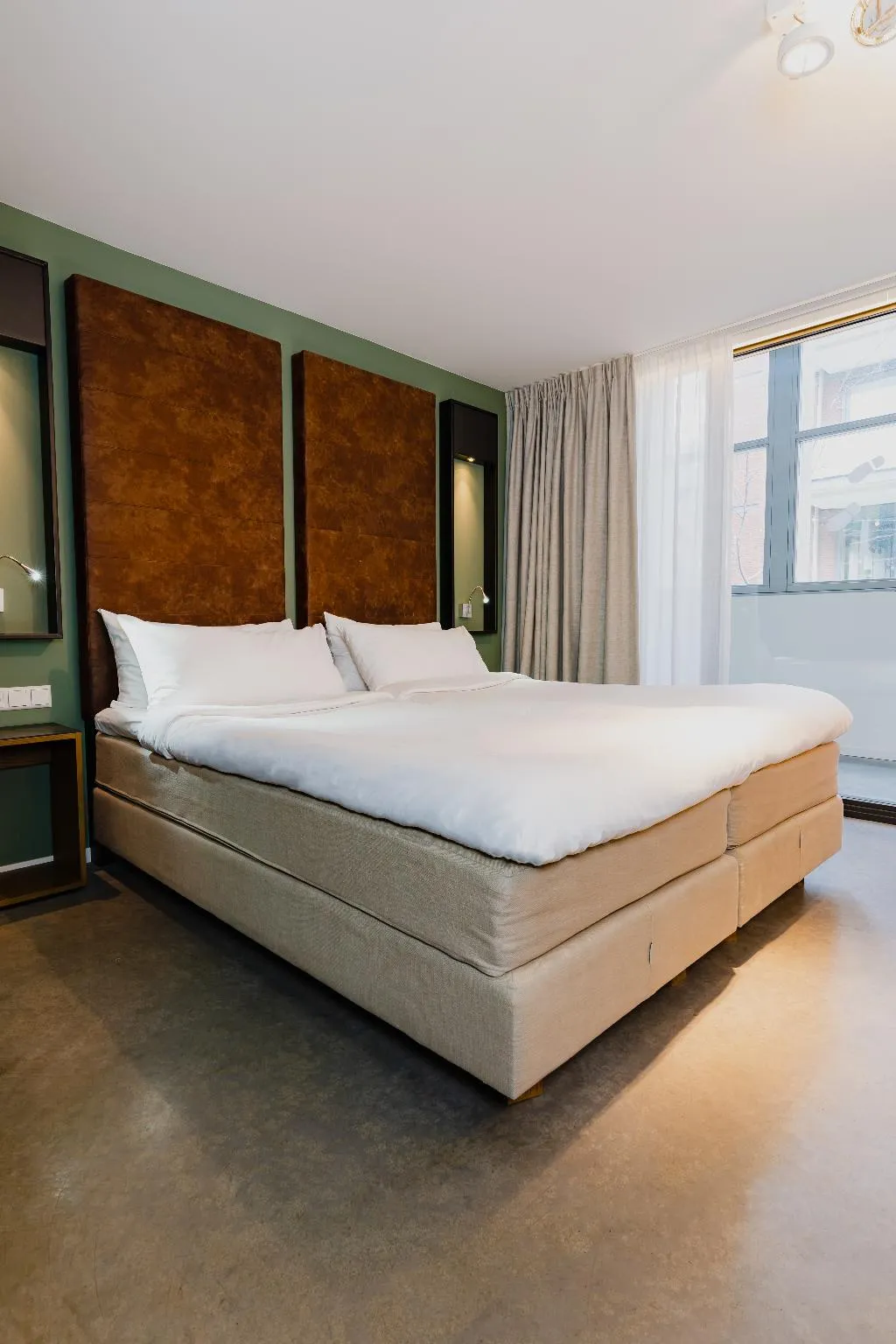 DOUBLE STANDARD Room, Hotel De Hallen, Amsterdam