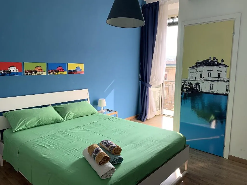 Room, B&B Tarumbò, Naples