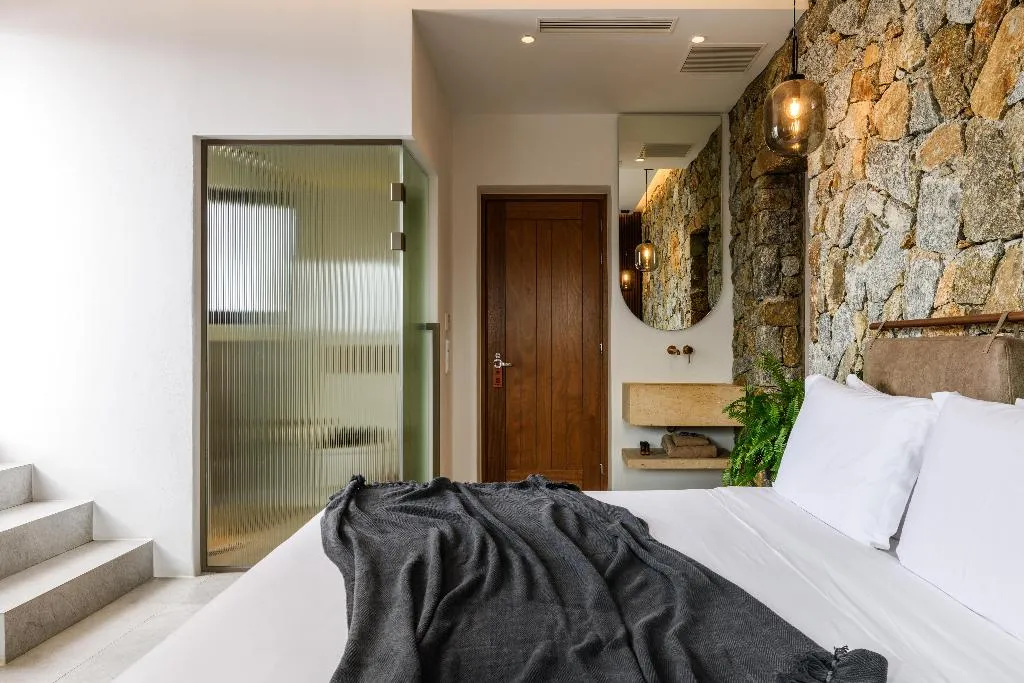 DOUBLE DELUXE WITH BALCONY Room, Charisma Hotel And Wellness Suites, Mykonos