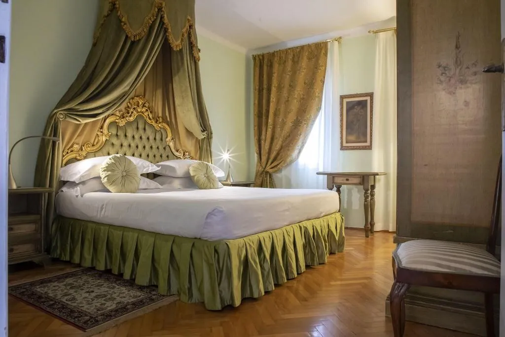 APARTMENT STANDARD Room, Palazzo Paruta, Venice